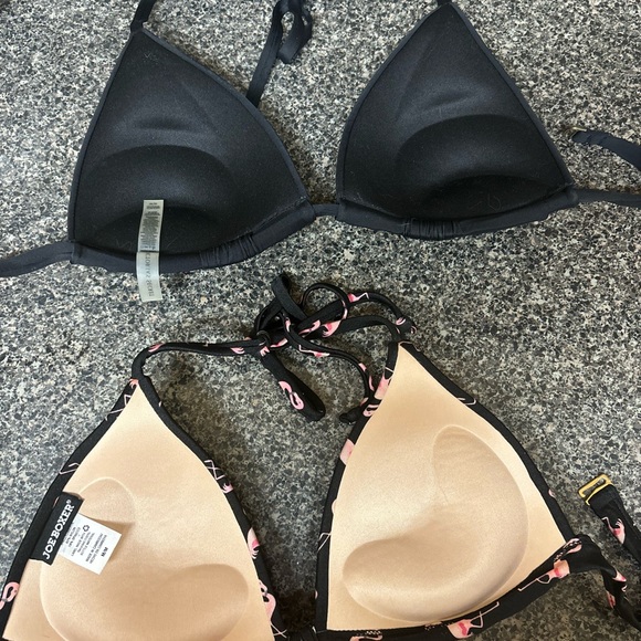 2 black w design push up M bikini top. Victoria secret and joe boxer - Picture 3 of 3